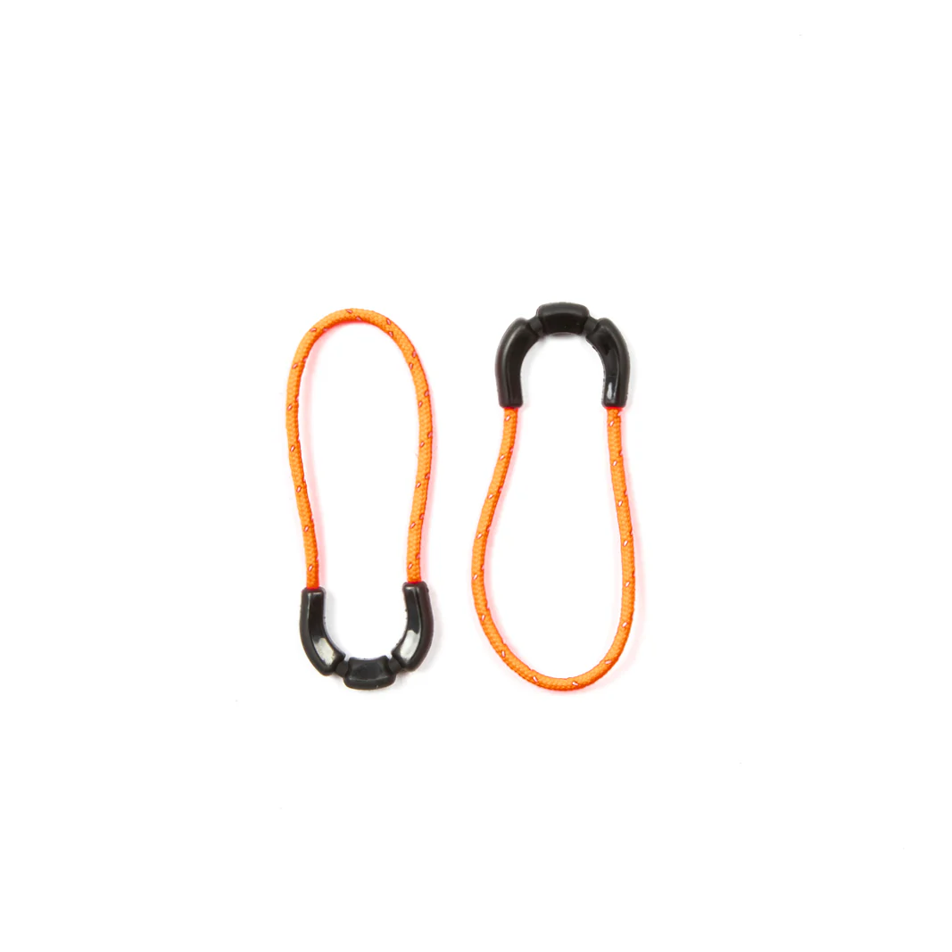 Race Zip Pull
